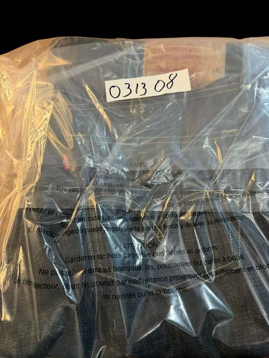 NWT Levi’s 501 Button Fly Straight Jeans W42x30 Oversized Boyfriend Fit - Picture 12 of 14